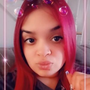 Meet your Posher, Alexia